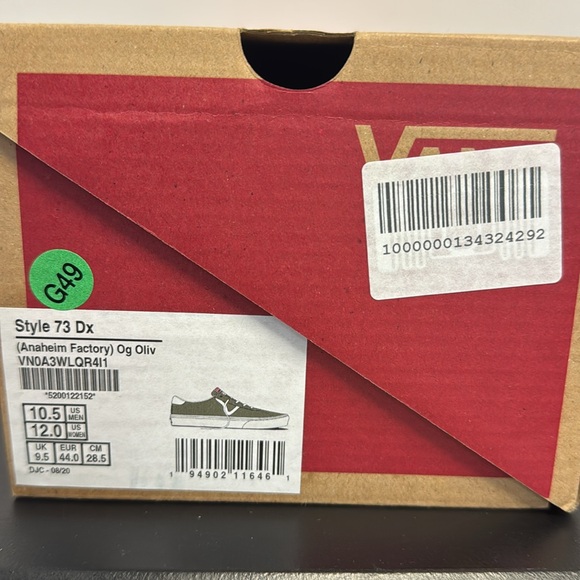 Vans Original Olive Suede Sneaker - Picture 3 of 3